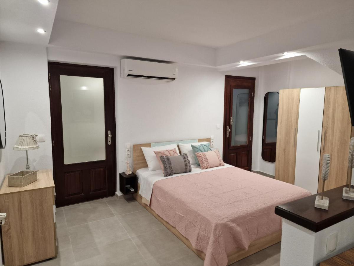 Το Στενάκι Apartment Skiathos Town Exterior photo