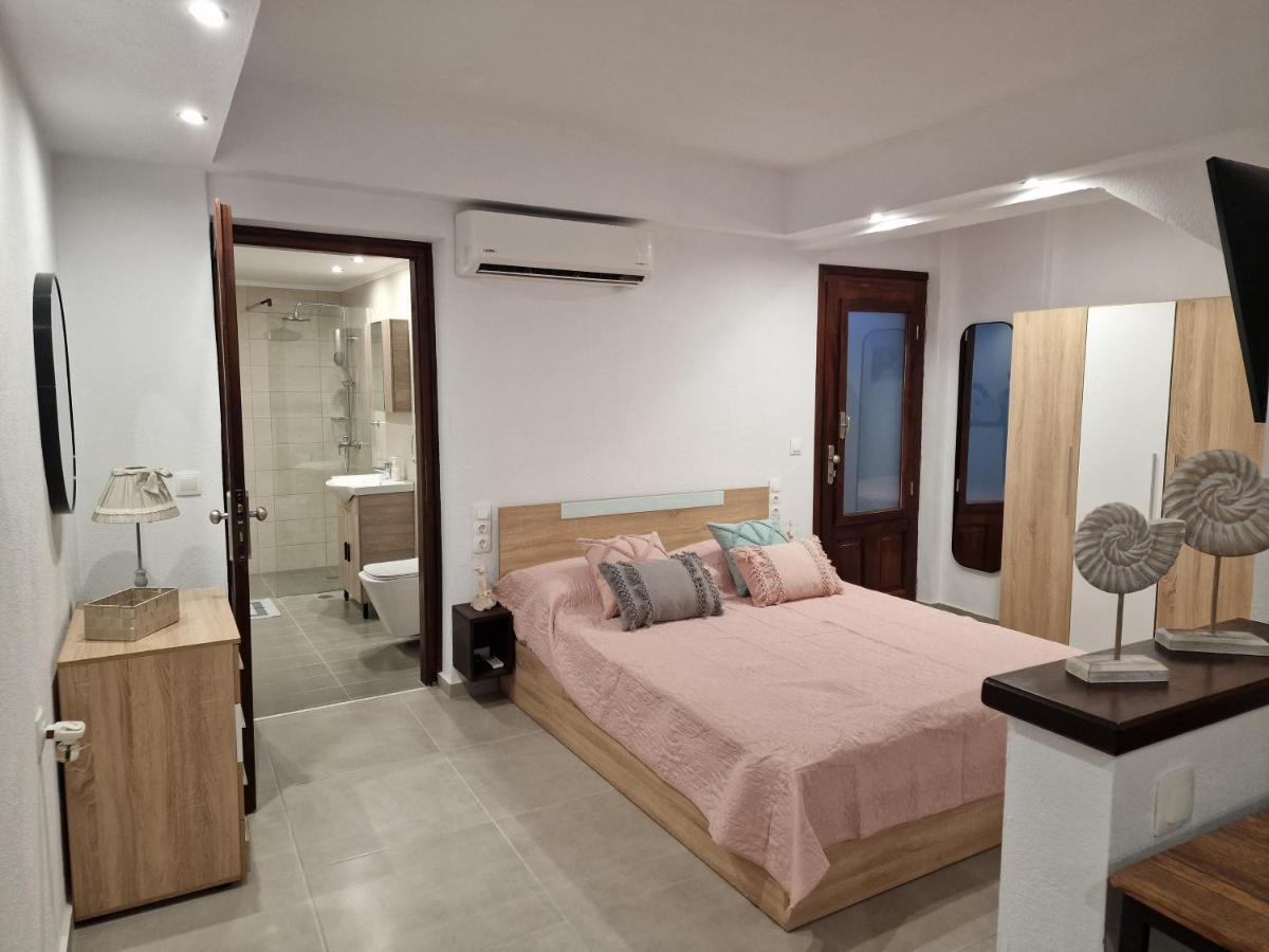 Το Στενάκι Apartment Skiathos Town Exterior photo