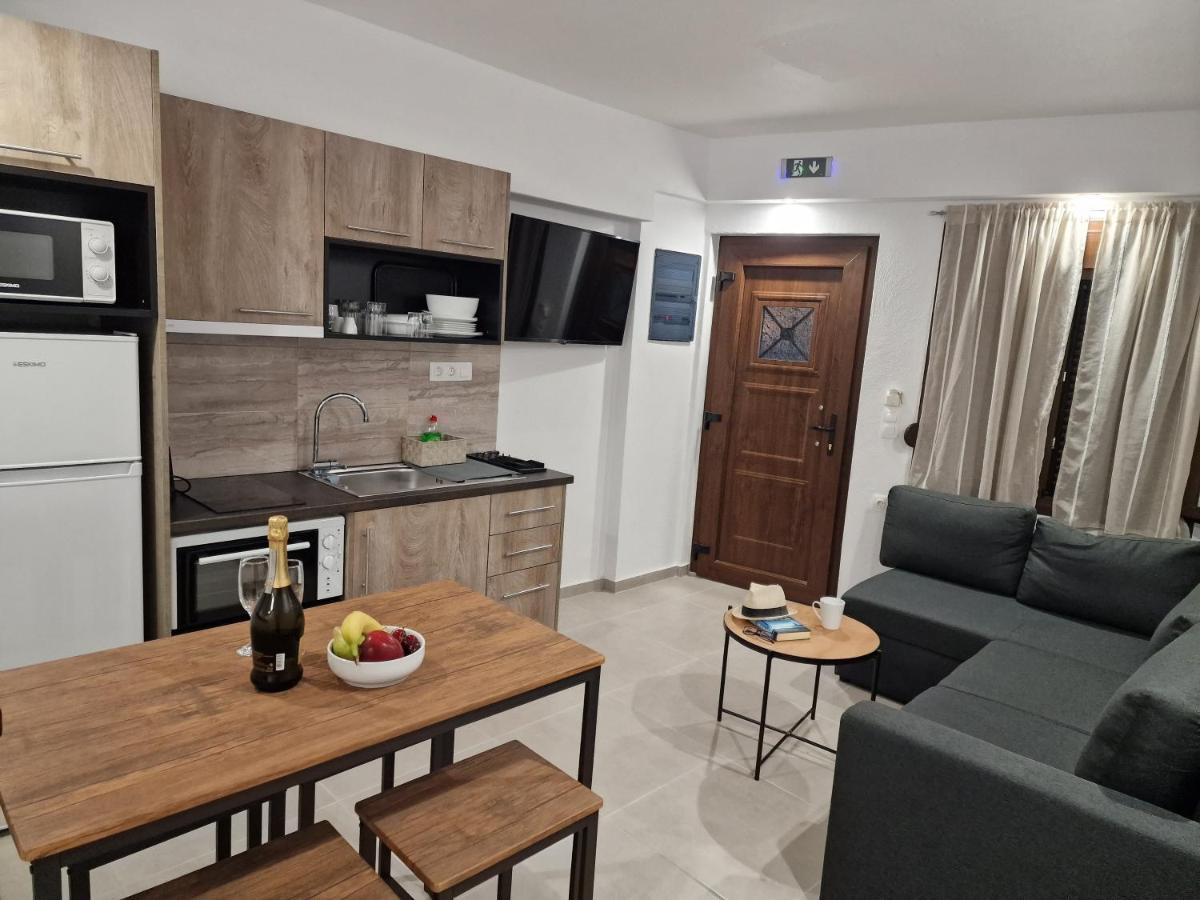Το Στενάκι Apartment Skiathos Town Exterior photo