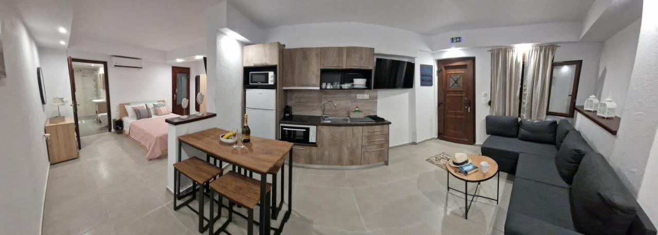 Το Στενάκι Apartment Skiathos Town Exterior photo