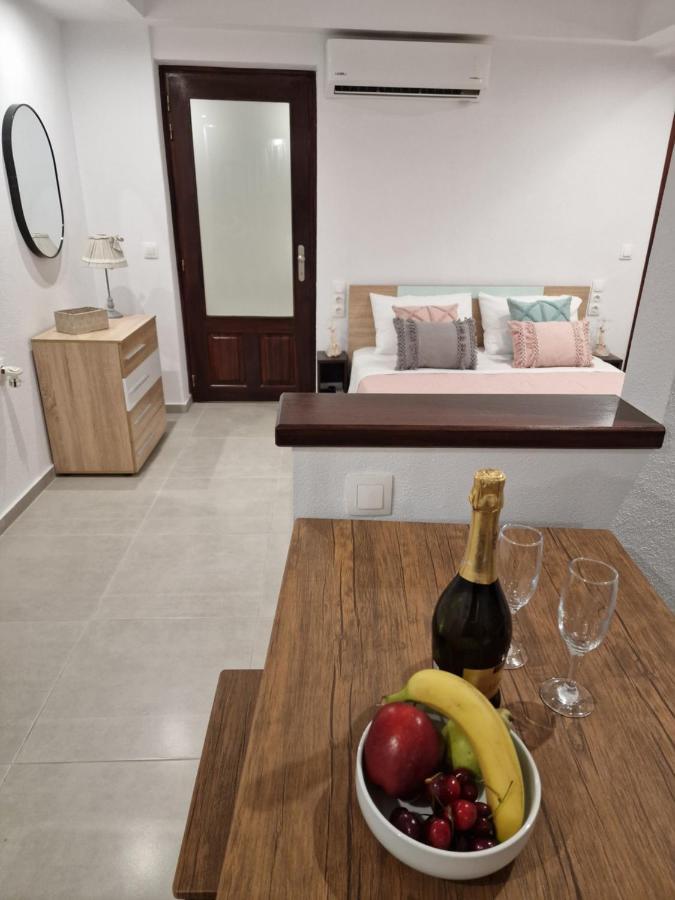 Το Στενάκι Apartment Skiathos Town Exterior photo