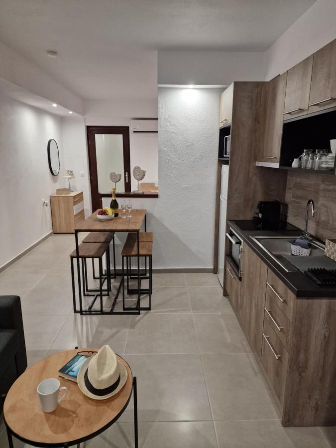 Το Στενάκι Apartment Skiathos Town Exterior photo