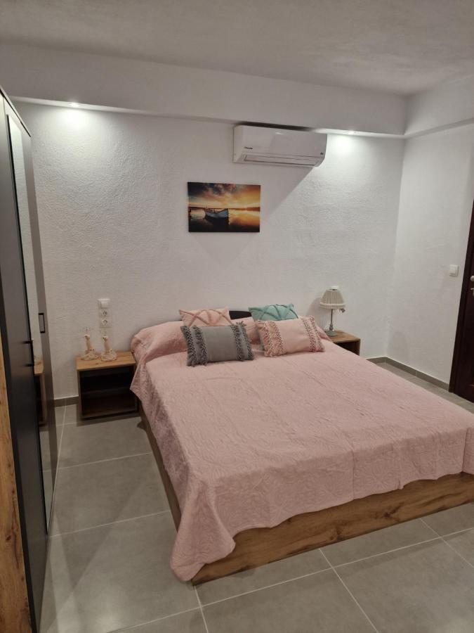 Το Στενάκι Apartment Skiathos Town Exterior photo
