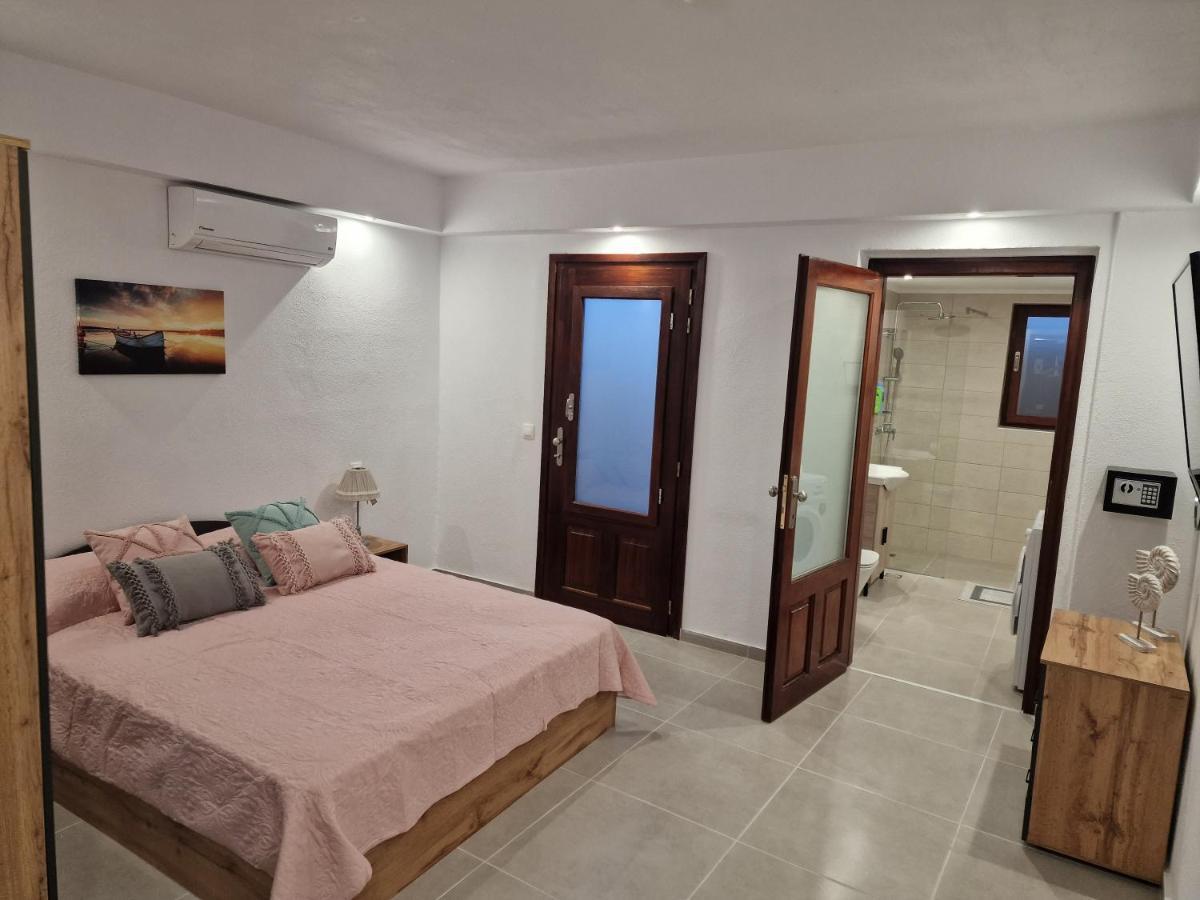 Το Στενάκι Apartment Skiathos Town Exterior photo
